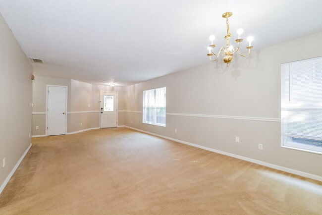 Building Photo - 1176 Stoneham Dr