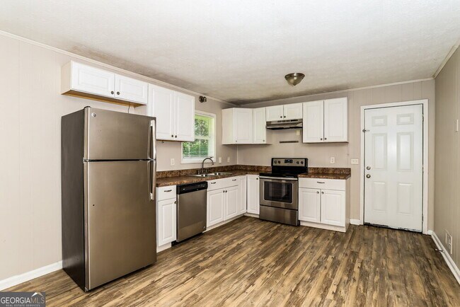 Building Photo - 2654 Luke Dr