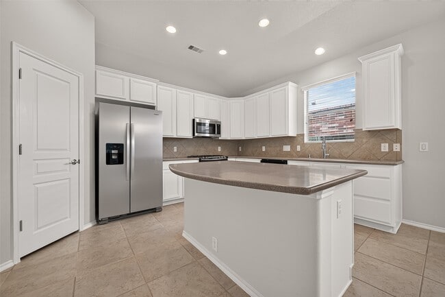 Building Photo - 24518 Carlton Springs Ln