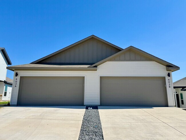 Primary Photo - Stunning 3x2 Luxury Duplex in Buda, TX!