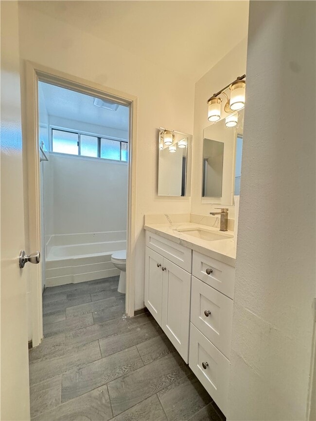 Building Photo - 1339 Parkside Dr