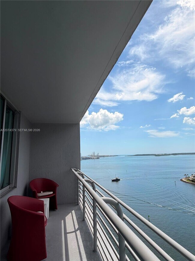 Building Photo - 335 S Biscayne Blvd