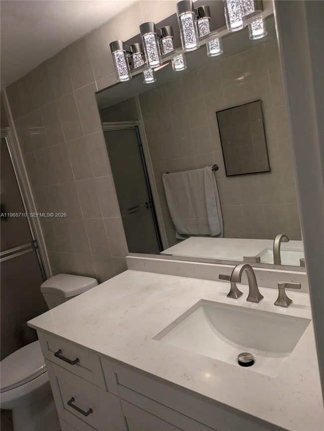 Building Photo - 9621 SW 77th Ave