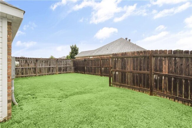 Building Photo - Great home near Bentonville West
