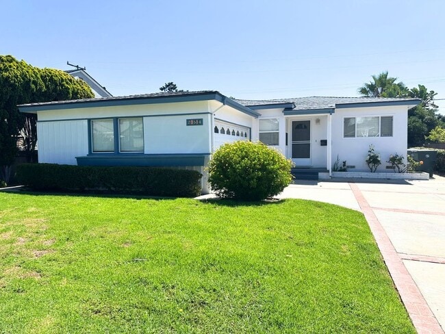 Primary Photo - 23514 Susana Ave