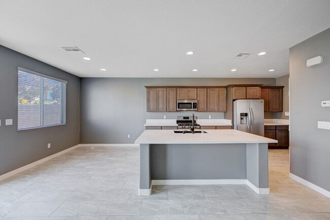 Building Photo - GORGEOUS 4 Bedroom, 2 Story Home located in the SW!