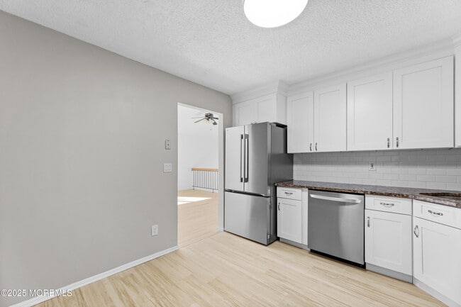 Building Photo - 316 Tulip Ln