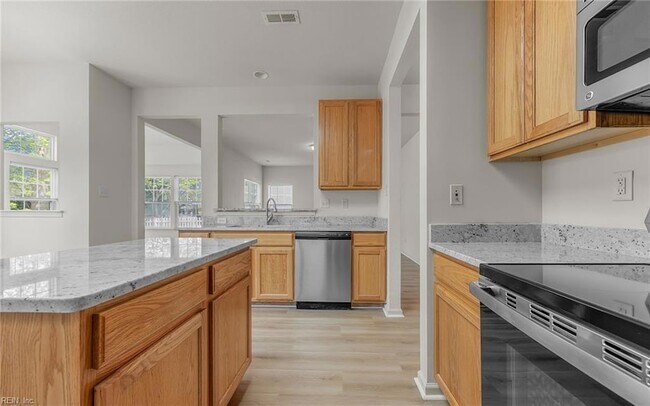 Building Photo - 310 Canaan Cir