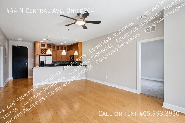 Building Photo - 444 N Central Ave