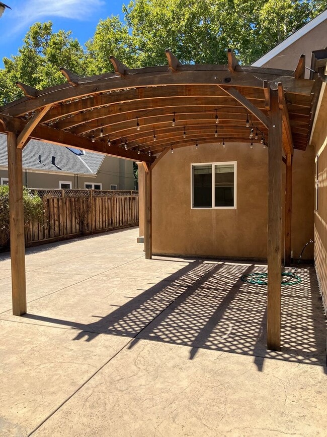 Building Photo - Charming Willow Glen Retreat – 3BR/2BA Jus...