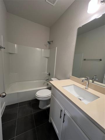 Building Photo - 2701 Glasgow Wy