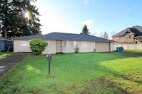 Building Photo - 11318 NE Siskiyou St