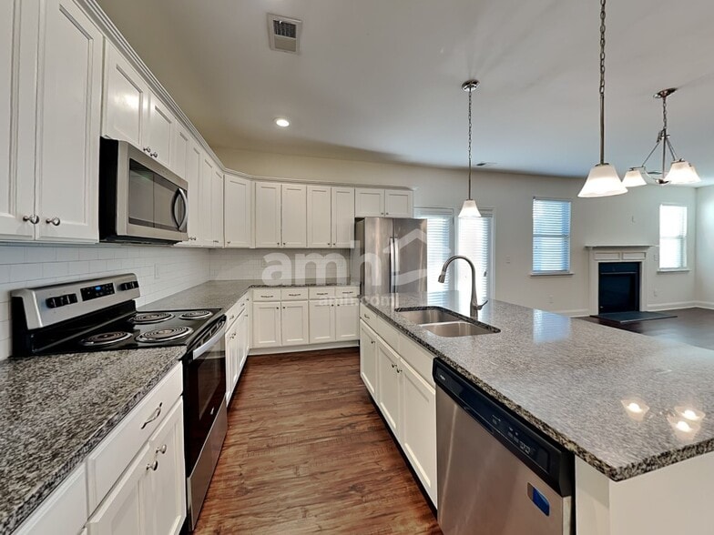 Building Photo - 1337 Weatherbrook Cir