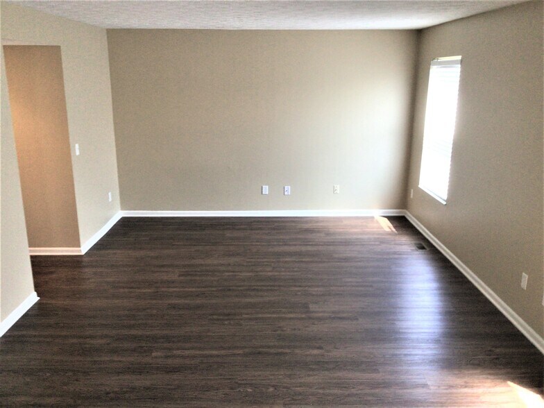 Building Photo - 221 Choctaw Cir