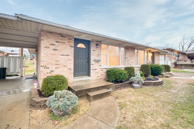 Building Photo - 10235 Jeffleigh Ln