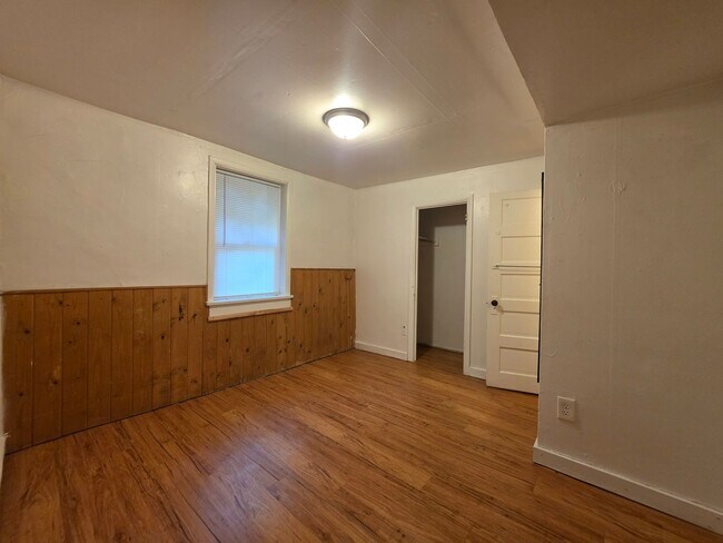 Building Photo - 1038 14th St