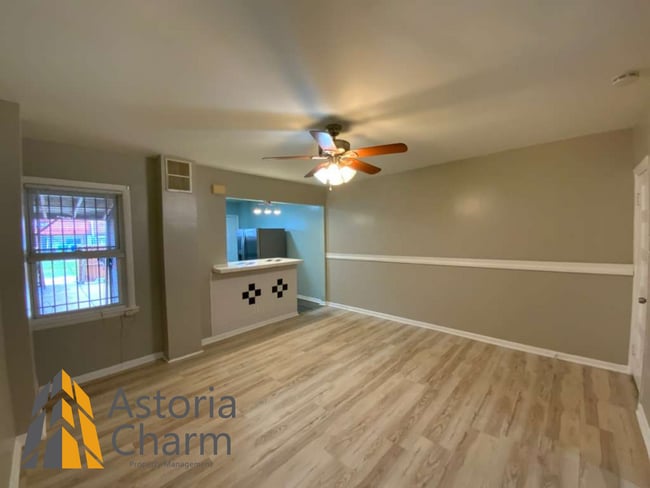 Building Photo - 3 Bed with Finished Basement, Skylight Bath, and Private Yard