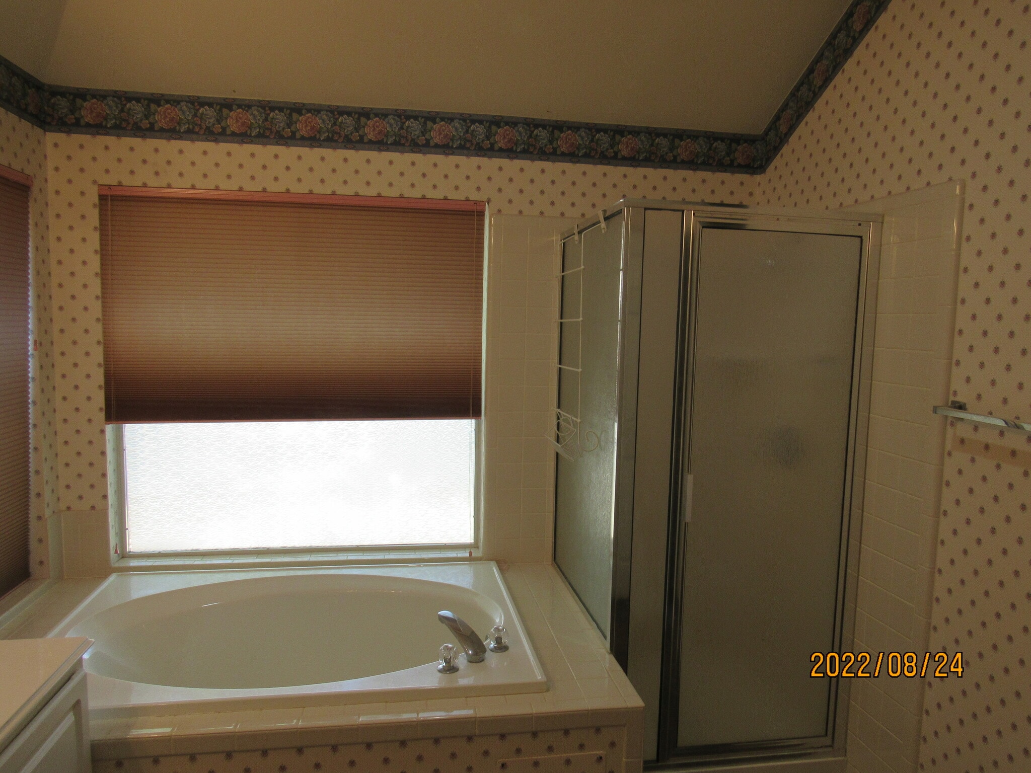 Building Photo - 9415 Pine Arbor