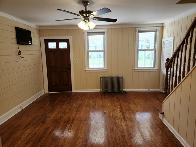 Living Room - 321 Elm St