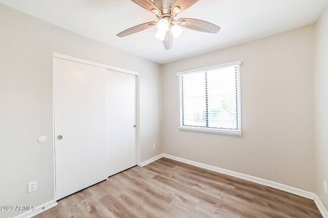 Building Photo - 3350 W Country Gables Dr