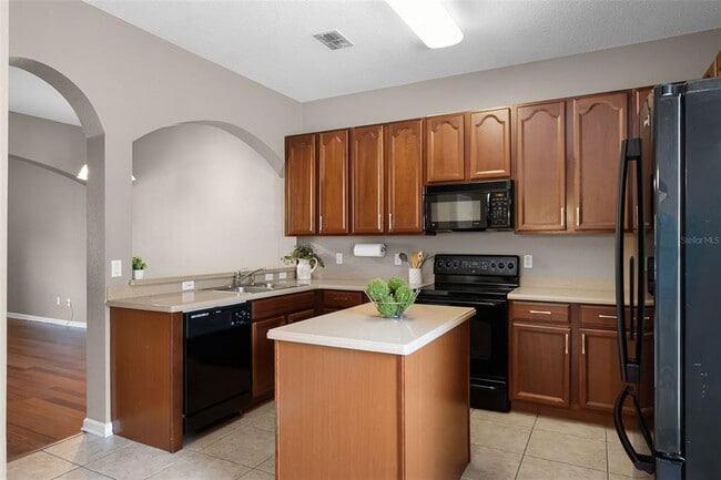 Building Photo - 16064 Old Ash Loop