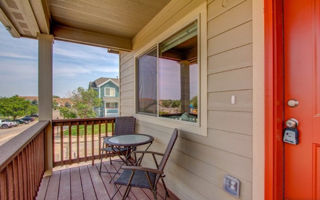 Building Photo - Fantastic 2 Bedroom Condo Avail 5/13