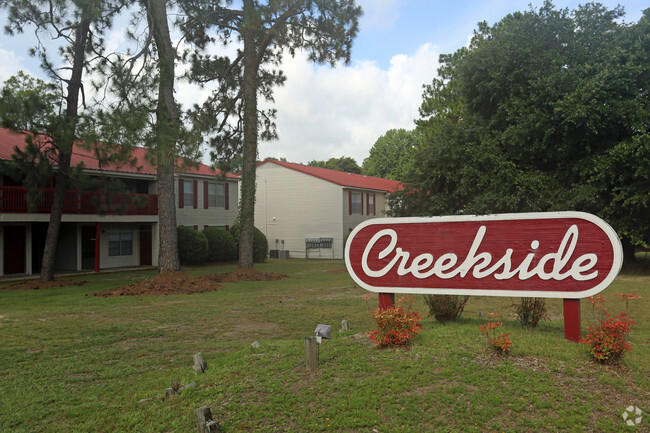 Building Photo - Creekside Apartments