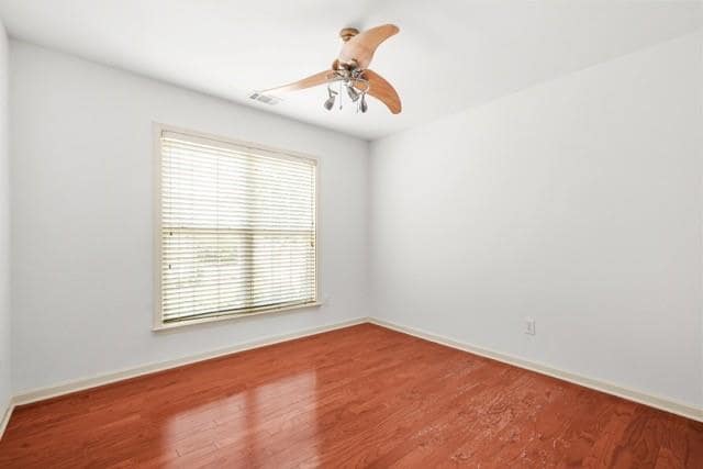 Building Photo - 585 Marylebone Dr