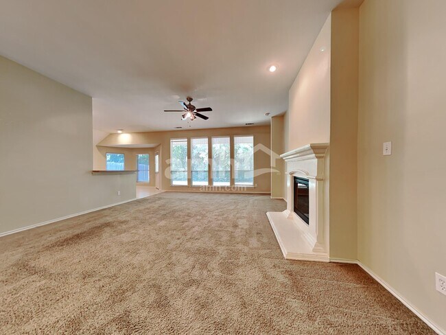 Building Photo - 5776 Jillian Way