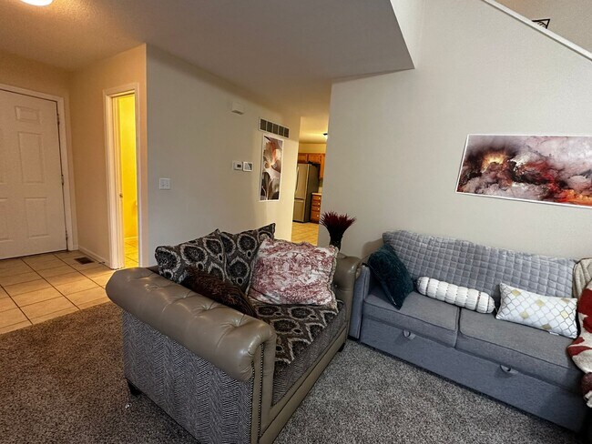 Building Photo - 1511 Legend Trail Dr