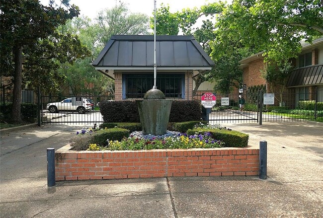 Building Photo - 6429 Bayou Glen Rd