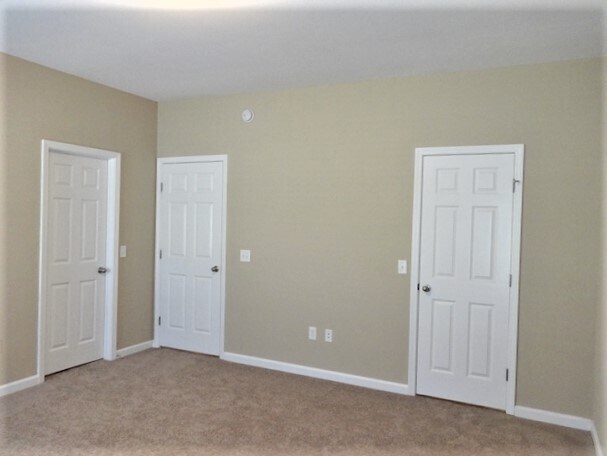 Building Photo - 9 Hartland Ct