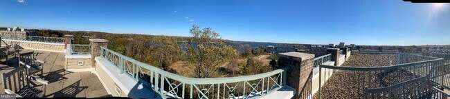 Building Photo - 820 Belmont Bay Dr