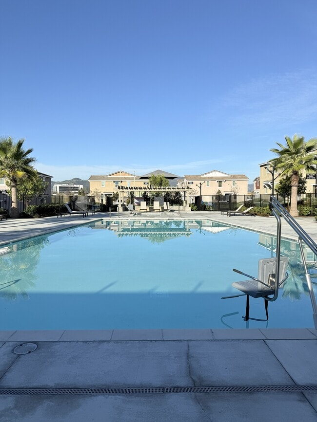 Building Photo - 36351 Elizabeth Ln