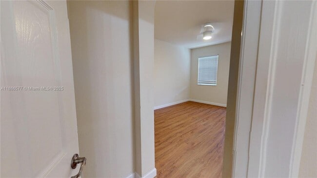 Building Photo - 9391 SW 171st Ave