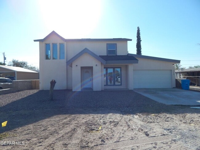 Building Photo - HOME FOR RENT IN SOCORRO