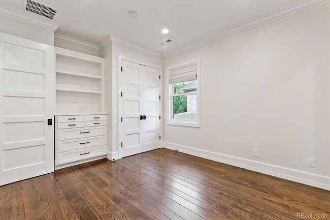 Building Photo - 510 High St