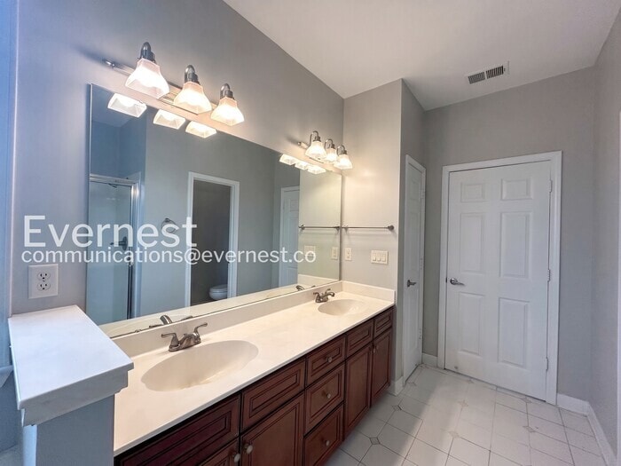 Building Photo - 182 River Lights Ln