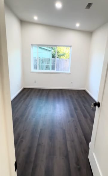 Building Photo - 367 Chaparral St