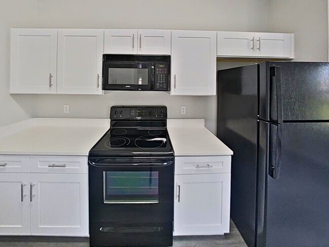 Building Photo - Beautiful 3 Bedroom Indian Trails Home!