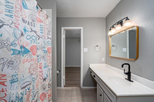 Building Photo - 3216 Chimney Rock Rd