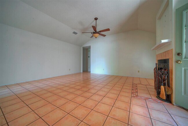 Building Photo - 14400 Levering St
