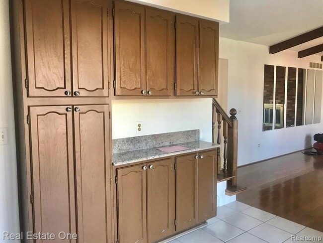 Building Photo - 37147 Evergreen Dr