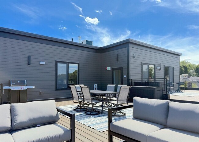 Building Photo - 500 Talbot Ave