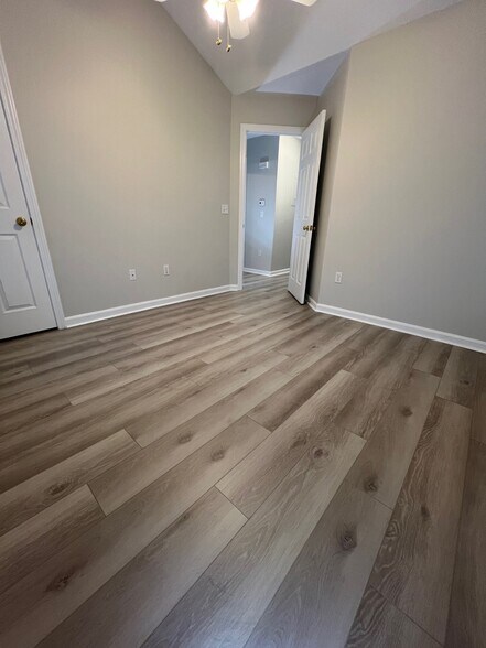 Building Photo - 134 Tyson Commons Ln