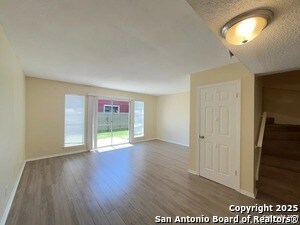 Building Photo - 311 E San Antonio Ave