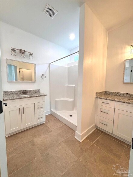 Building Photo - 5465 Abilene Ct