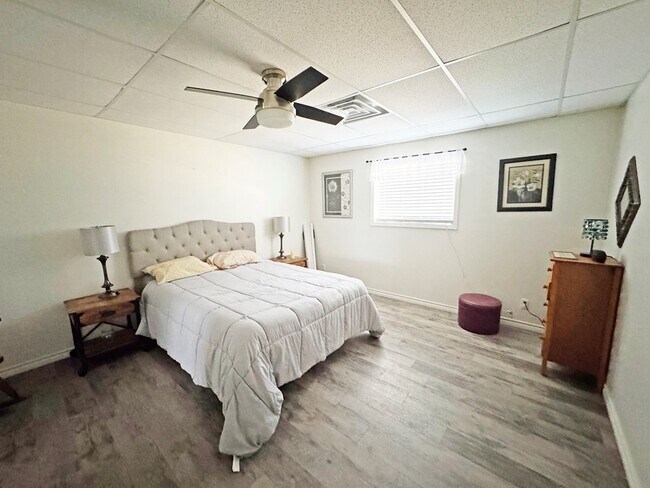 Building Photo - 47320 TX-118