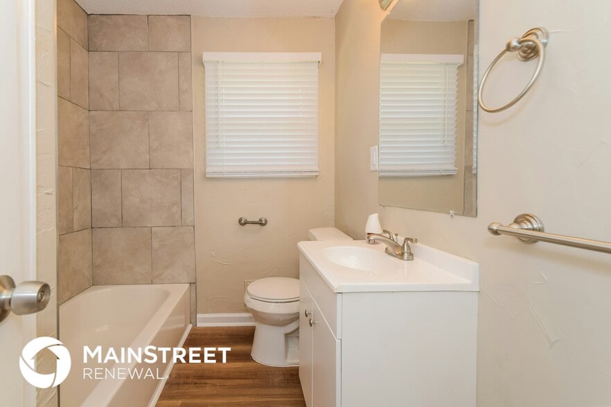 Building Photo - 2058 Palmer Ave