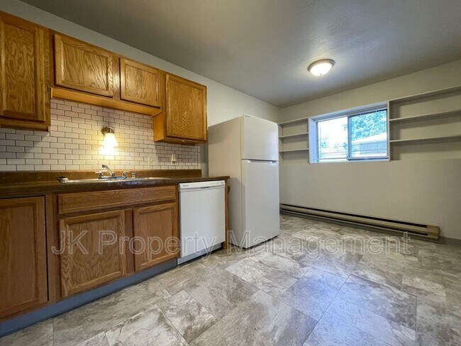 Building Photo - 4629 5th Ave S